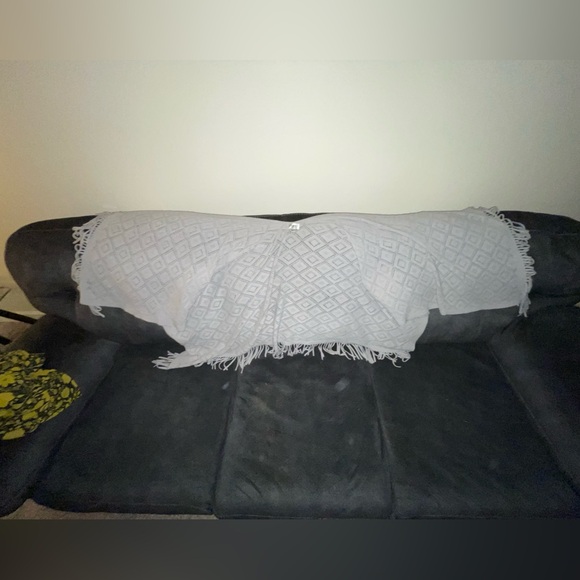 Soft Fringe wrap around Cardigan, beautiful accent to any outfit - Picture 3 of 7